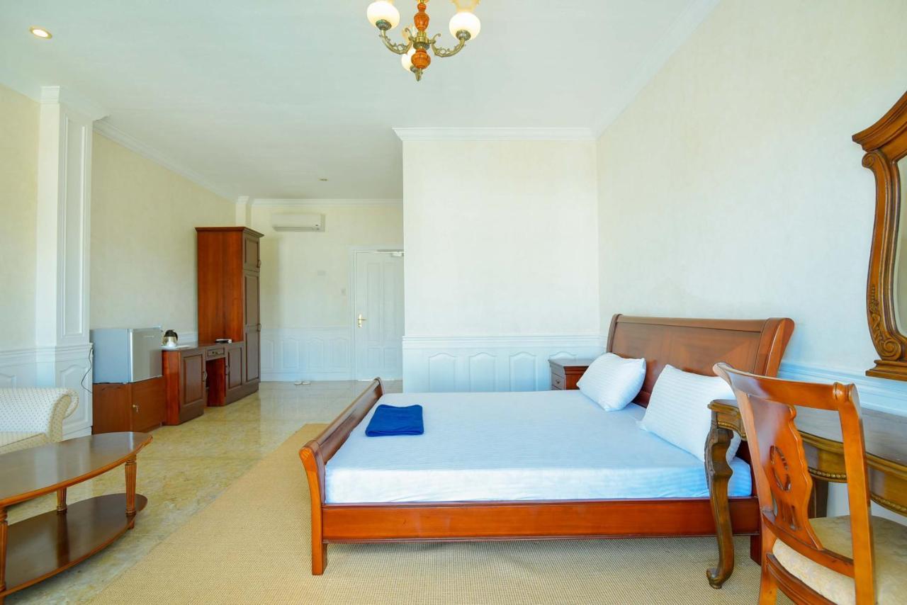 Hotel Casablanca By The Sea Olango Island Exterior foto