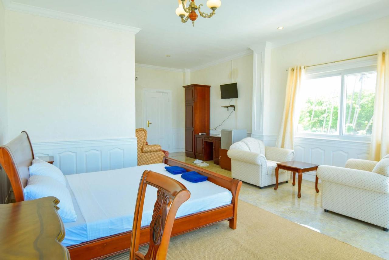 Hotel Casablanca By The Sea Olango Island Exterior foto