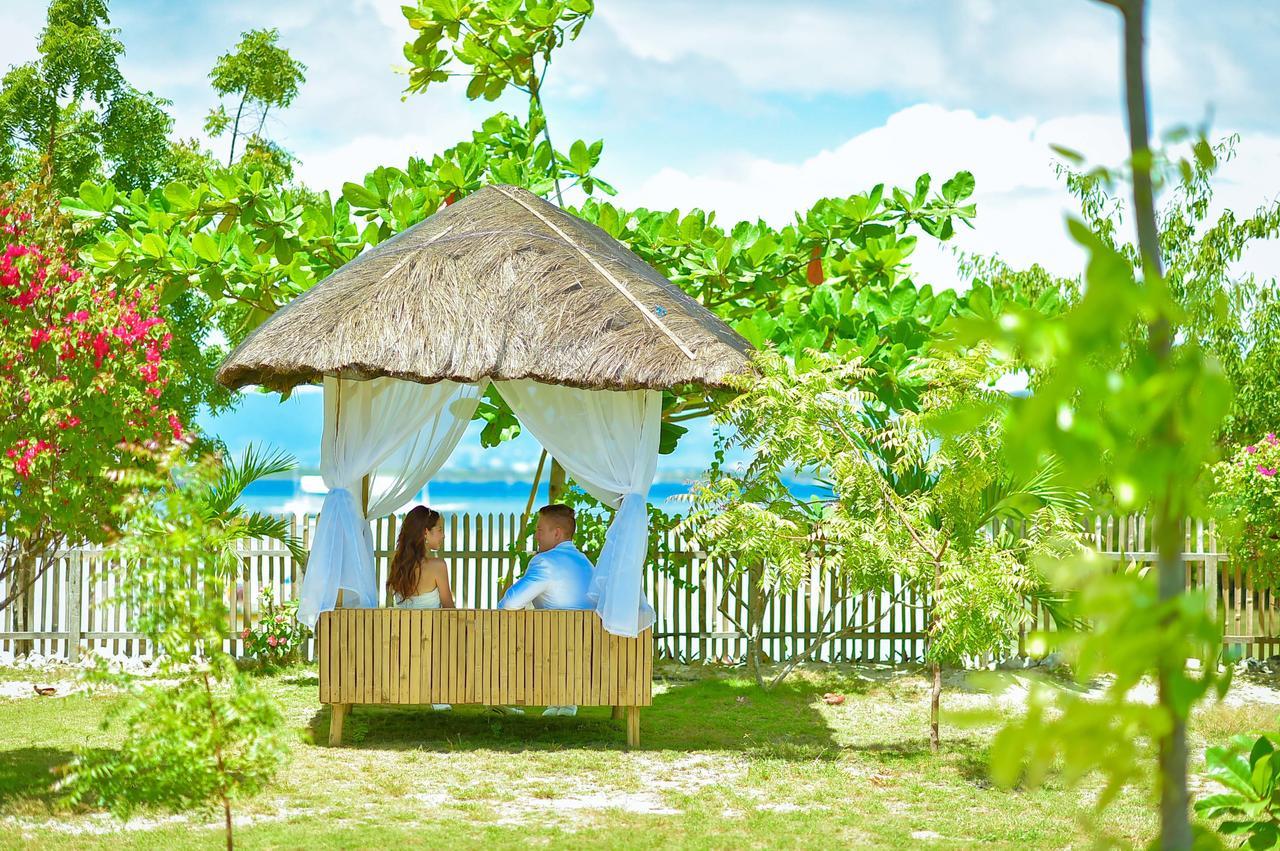 Hotel Casablanca By The Sea Olango Island Exterior foto